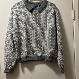 Neutral Gray & White Patterned Crewneck Sweater with Collar